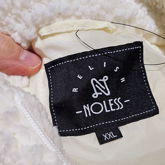 Fuzzy White Vest XXL - Picture 2 of 2